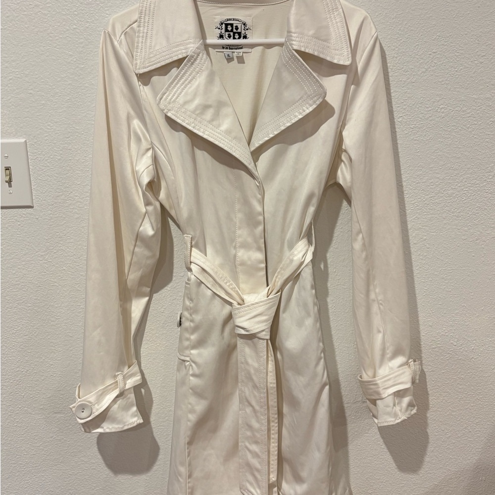 White Aesthetic Perfection Raincoat